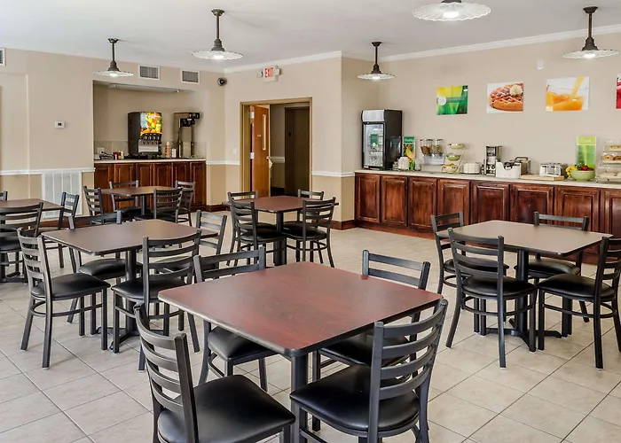 Quality Airport Inn 3*