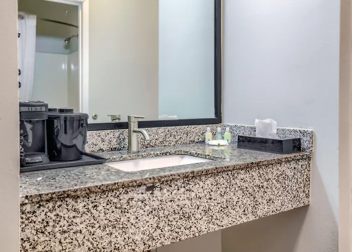 Quality Airport 3* Gulf Shores
