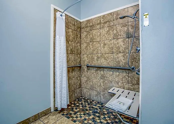 Inn Quality Airport Gulf Shores